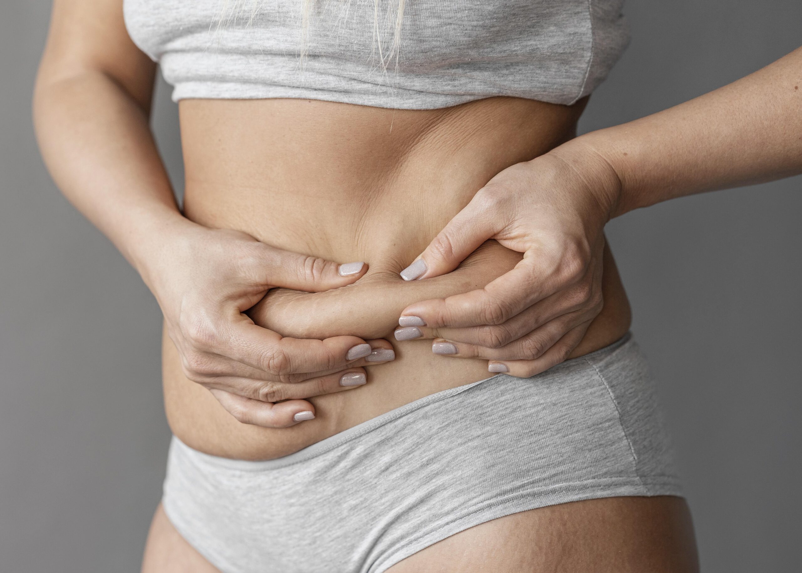 Tratamento estético para gordura localizada na Clínica Ticiana Pires Estética e SPA