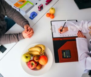 Consulta nutricional personalizada na Clínica Ticiana Pires Estética e SPA